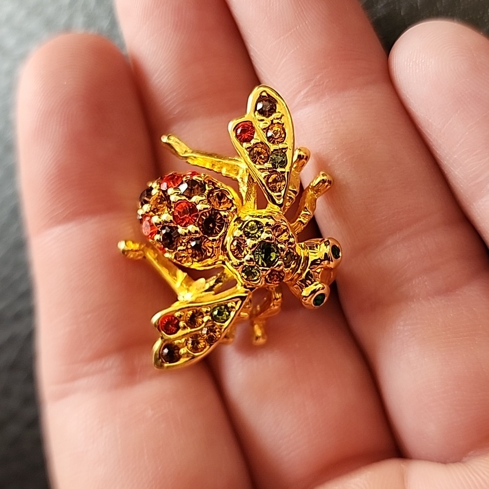 Bee brooch - Picture 4 of 8